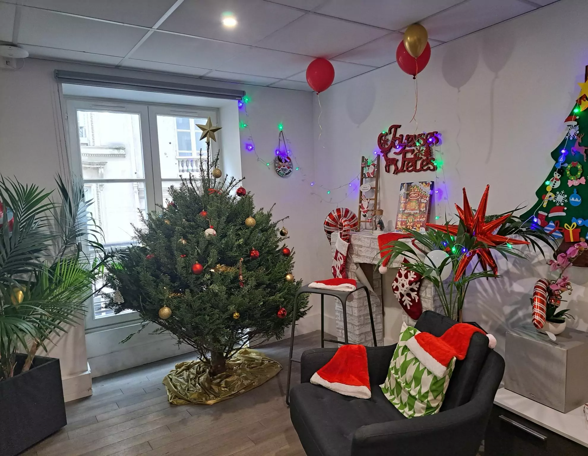 Un doux air de Noël flotte dans les locaux du groupe Artemys 🎁